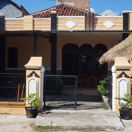 Arriani Homestay Каримунджава Екстериор снимка