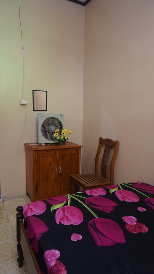 Arriani Homestay Каримунджава Екстериор снимка